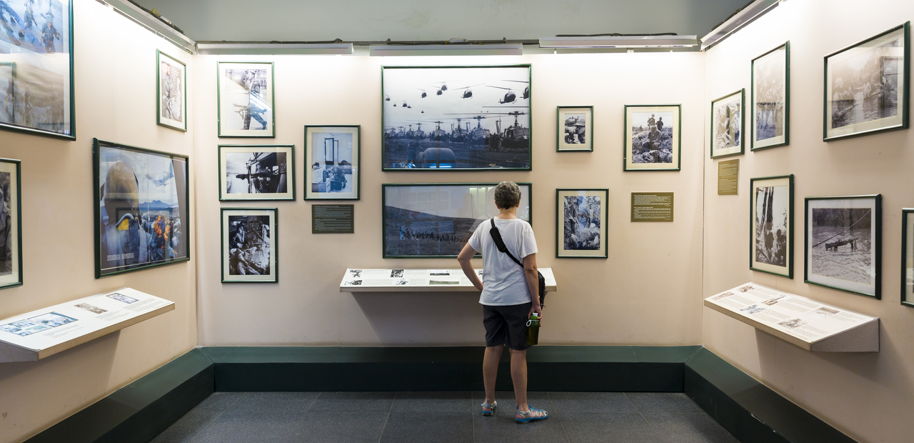 کاخ استقلال و موزه ی جنگ