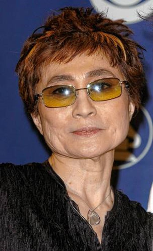  Yoko Ono