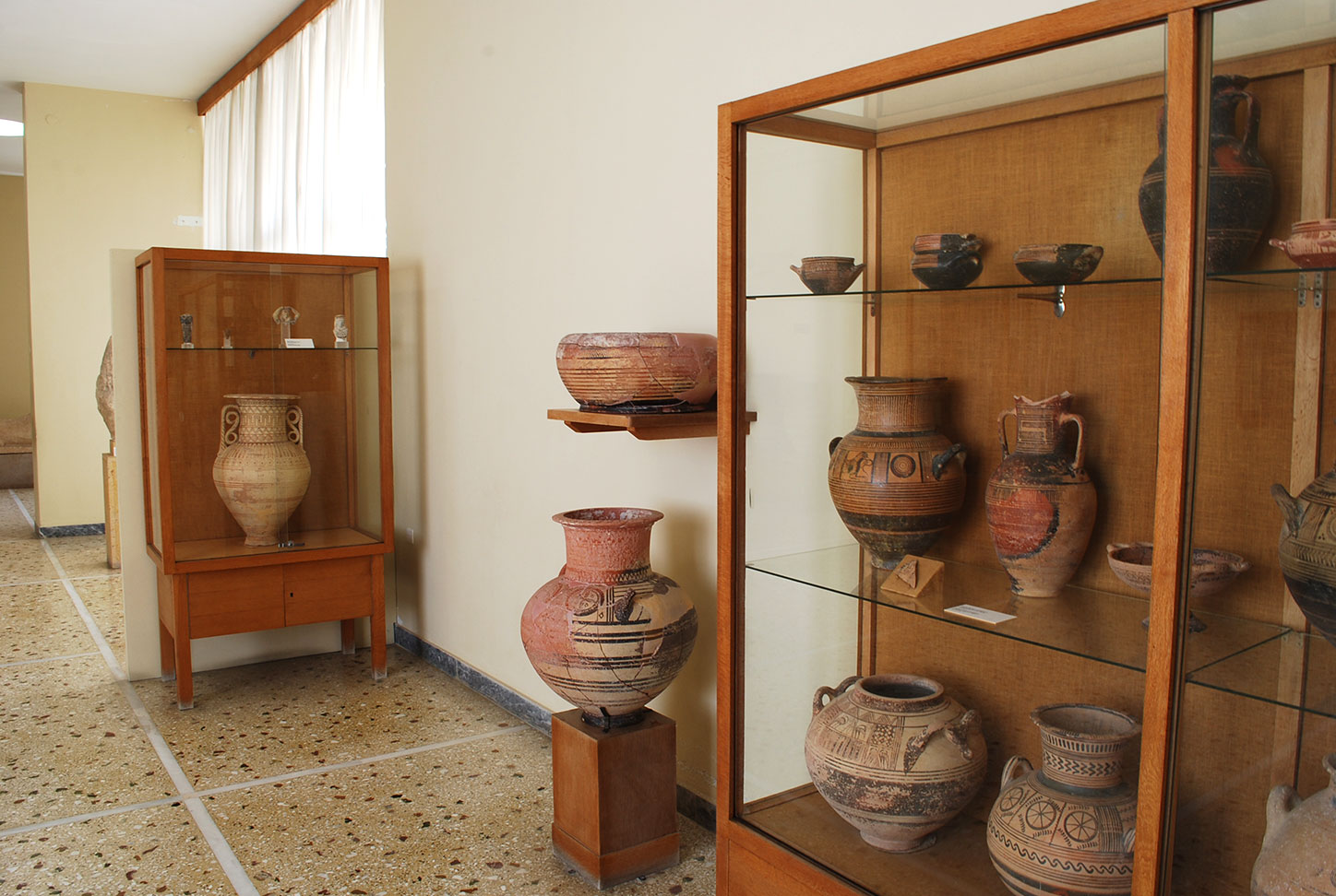 موزه باستان شناسی فیرا 