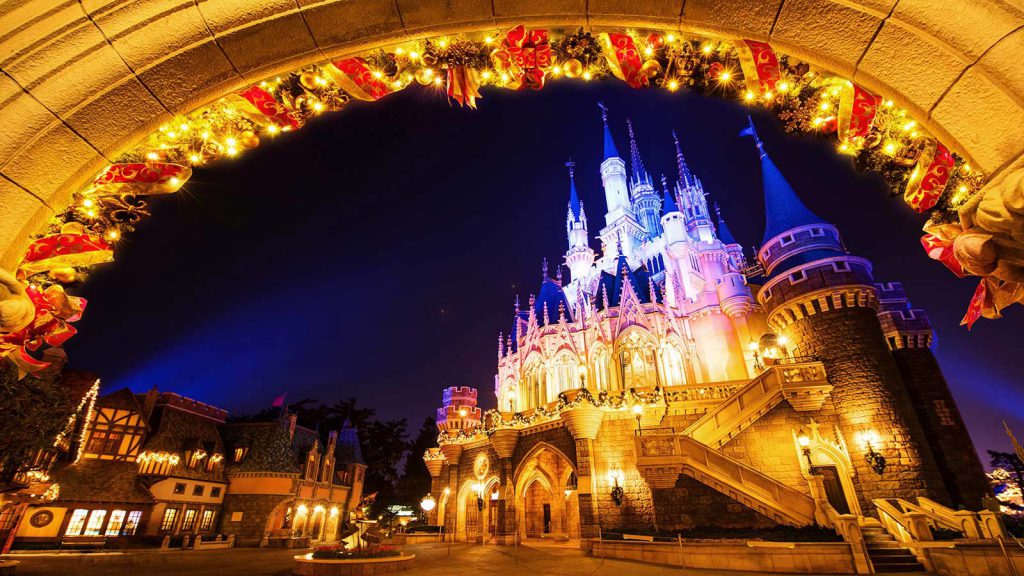 Tokyo Disneyland & Tokyo DisneySea
