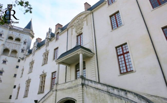 کاخ دوک‌های بریتنی از جاذبه‌های شهرهای فرانسه برای سفر
