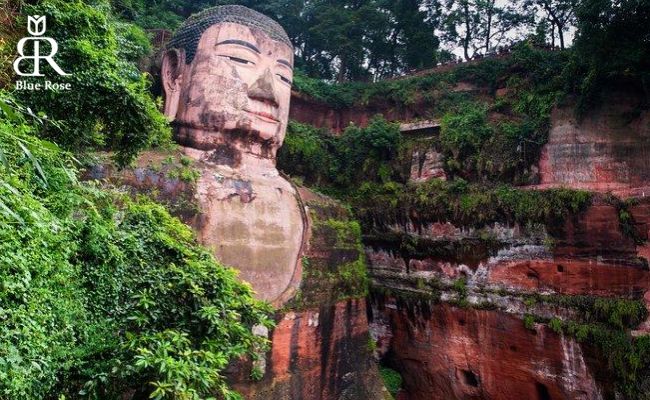 جاذبه‌های بودای بزرگ لشان در کشور چین 