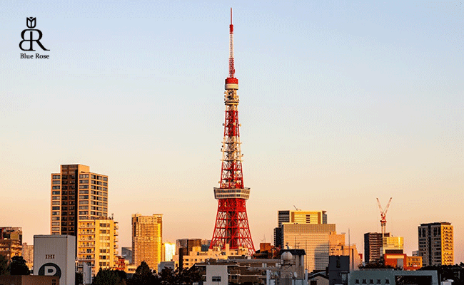 برج توکیو در مقابل برج ایفل